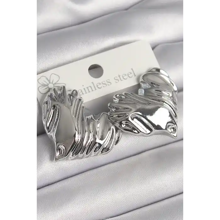 Pirinç Gümüş Renk İşlemeli Kalp Model Kadın Küpe