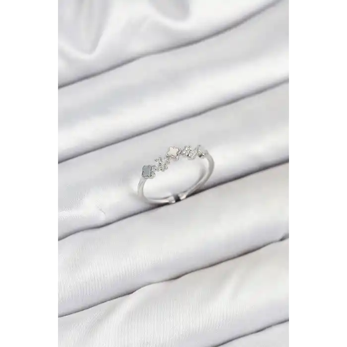 Pirinç Gümüş Renk Minimal Yonca Detaylı Kadın Yüzük