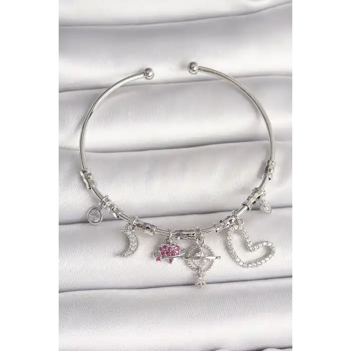 Pirinç Gümüş Renk Sallantı Zirkon Taşlı Gezegen Figür Kalp Detay Charm Kadın Bileklik