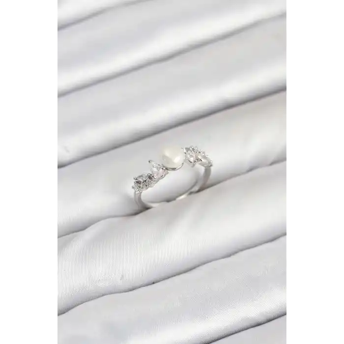 Pirinç Gümüş Renk Zirkon Taşlı İncili Model Kadın Yüzük