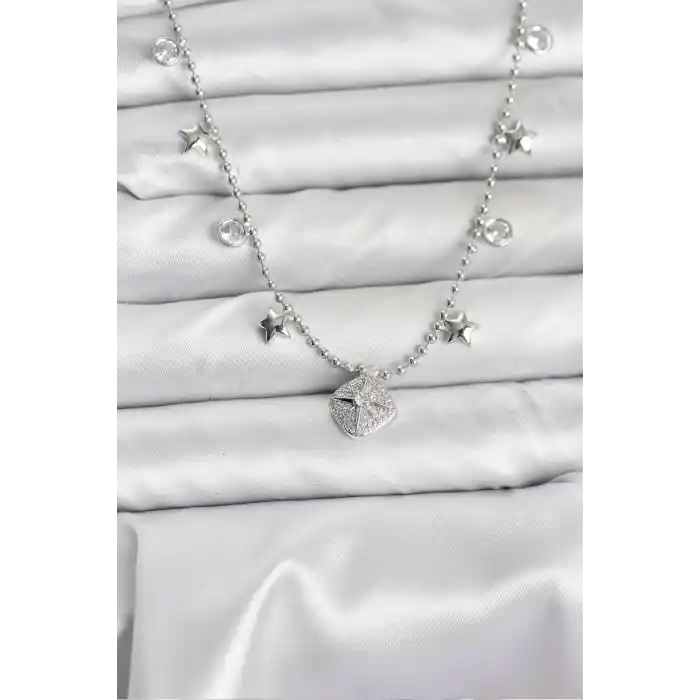 Pirinç Gümüş Renk Zirkon Taşlı Kutup Yıldızı Model Kadın Kolye