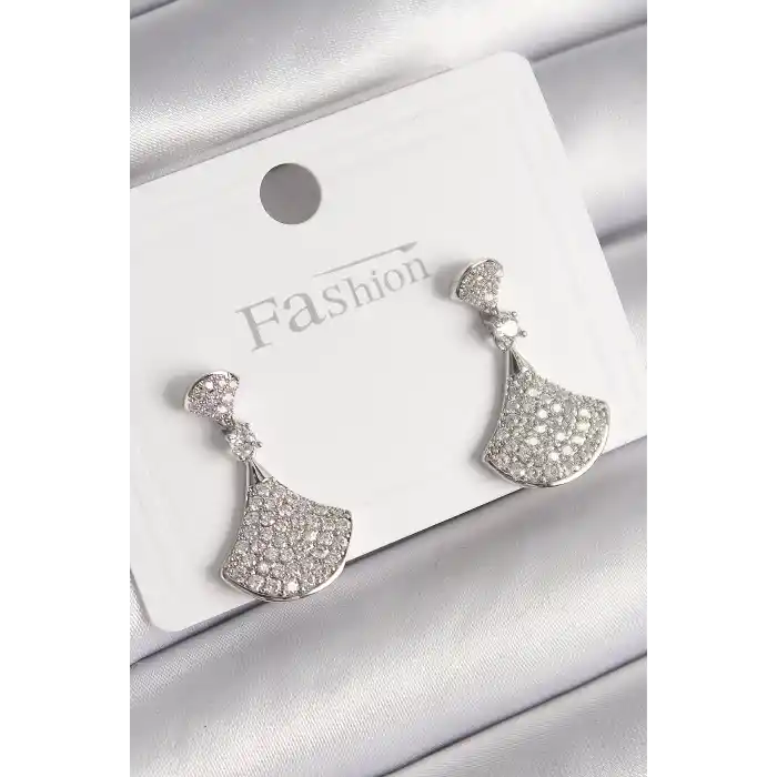 Pirinç Gümüş Renk Zirkon Taşlı Motif Model Kadın Küpe