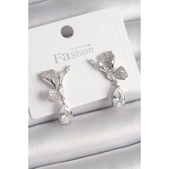 Pirinç Gümüş Renk Zirkon Taşlı Turna Kuşu Model Sallantı Detay Kadın Küpe