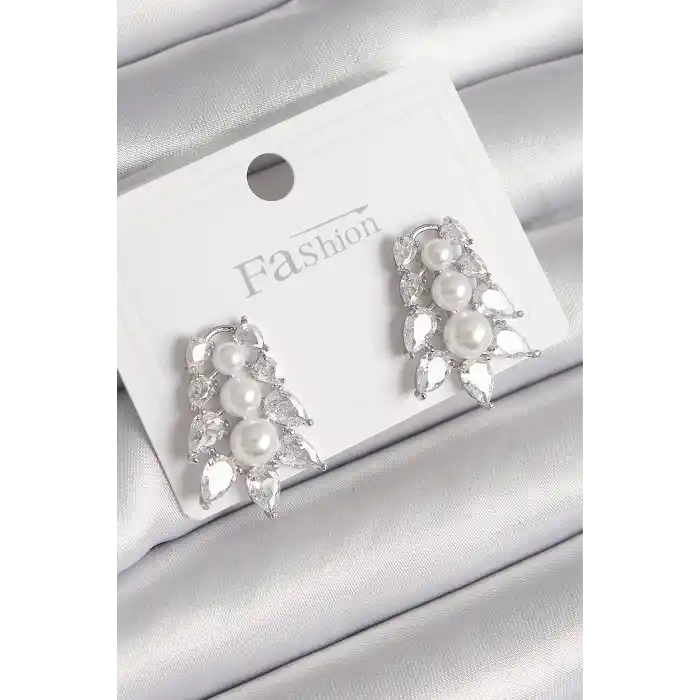 Pirinç Gümüş Renk Zirkon Taşlı Yaprak Model İnci Detay Kadın Küpe