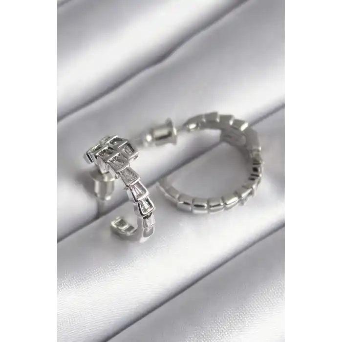 Pirinç Gümüş Renk Zirkon Taşlı Yılan Model Kadın Küpe