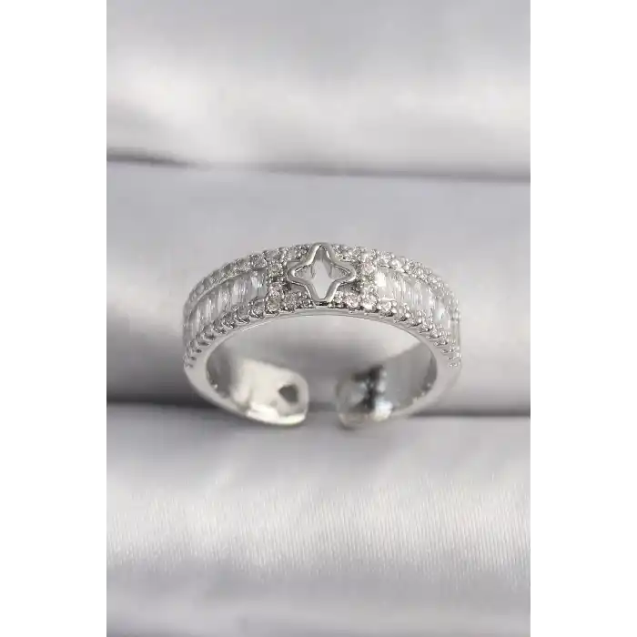 Pirinç Gümüş Renk Zirkon Taşlı Yıldız İşleme VIP Seri Kadın Yüzük