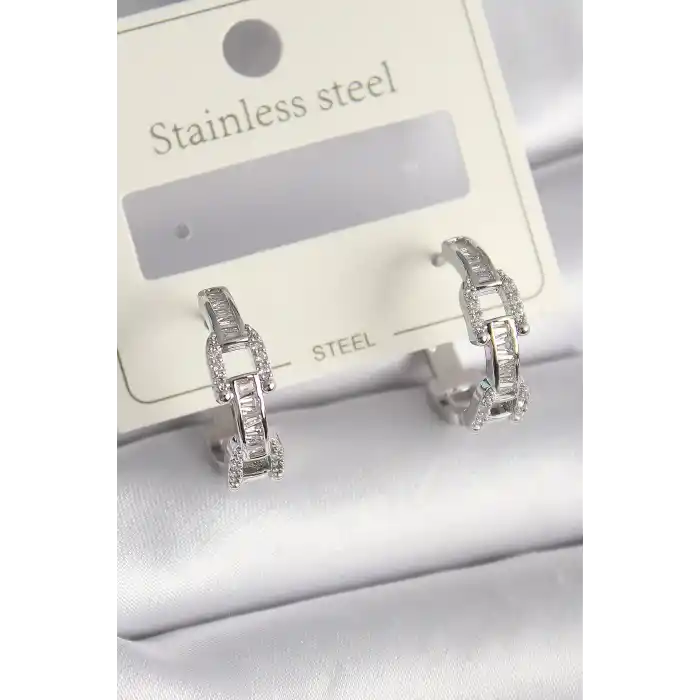 Pirinç Gümüş Renk Zirkon Taşlı Zincir Model Kadın Küpe