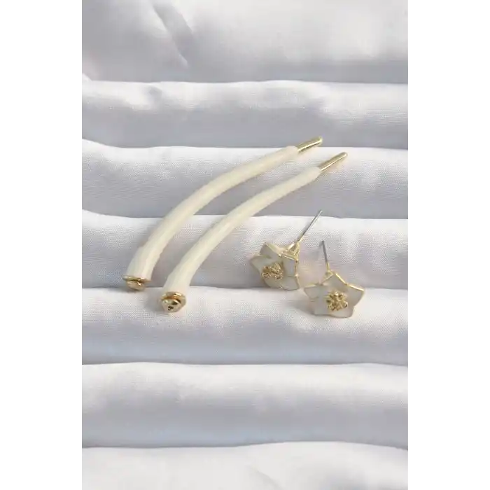 Pirinç Krem Renk Botega Küpe