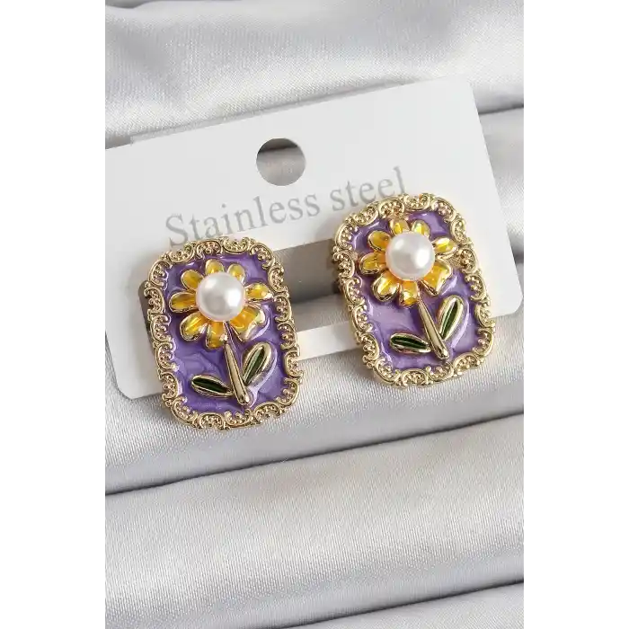 Pirinç Mor Mineli Papatya Figürlü Sanatsal Portre Model Gold Renk Kadın Küpe