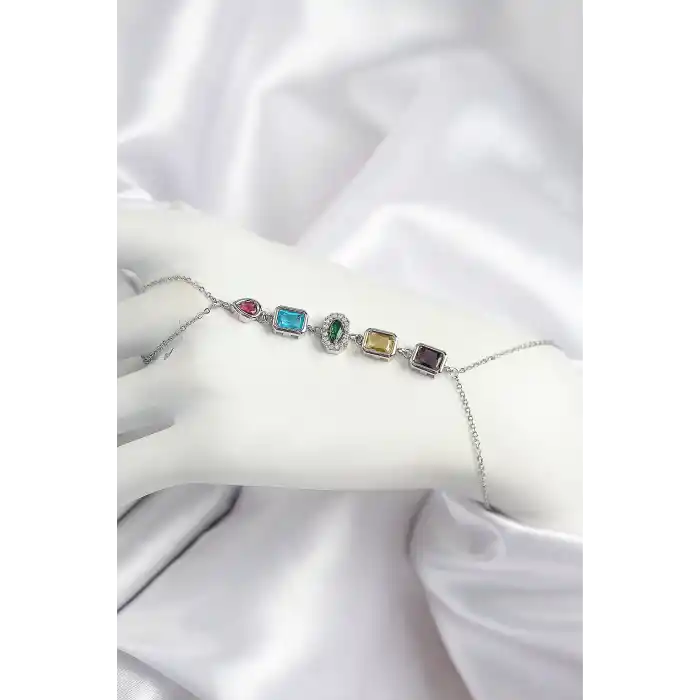 Pirinç Renkli Zirkon Taşlı Model Gümüş Renk Şahmeran