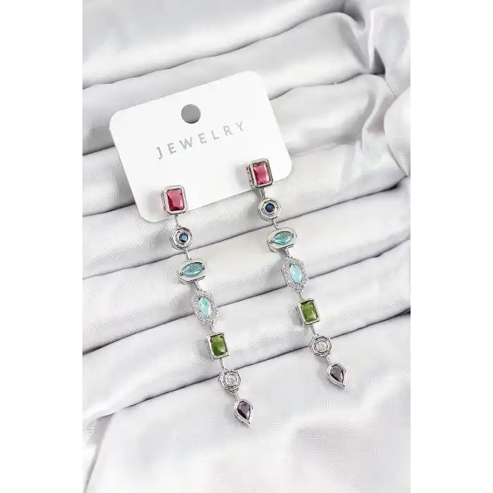 Pirinç Renkli Zirkon Taşlı Sallantılı Model Gümüş Renk Kadın Küpe