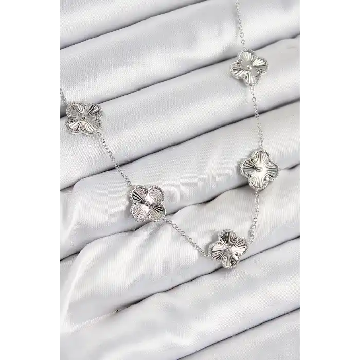 Pirinç VIP Yonca Model Gümüş Renk Kadın Kolye