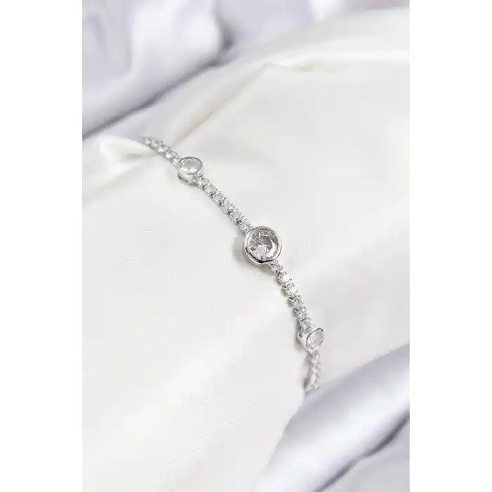 Pirinç Zirkon Taşlı Daire Model Gümüş Renk Asansörlü Kadın Bileklik
