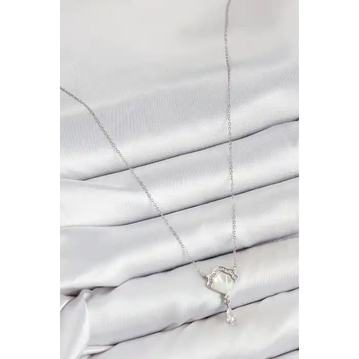 Pirinç Zirkon Taşlı İstiridye Model Gümüş Renk Kadın Kolye