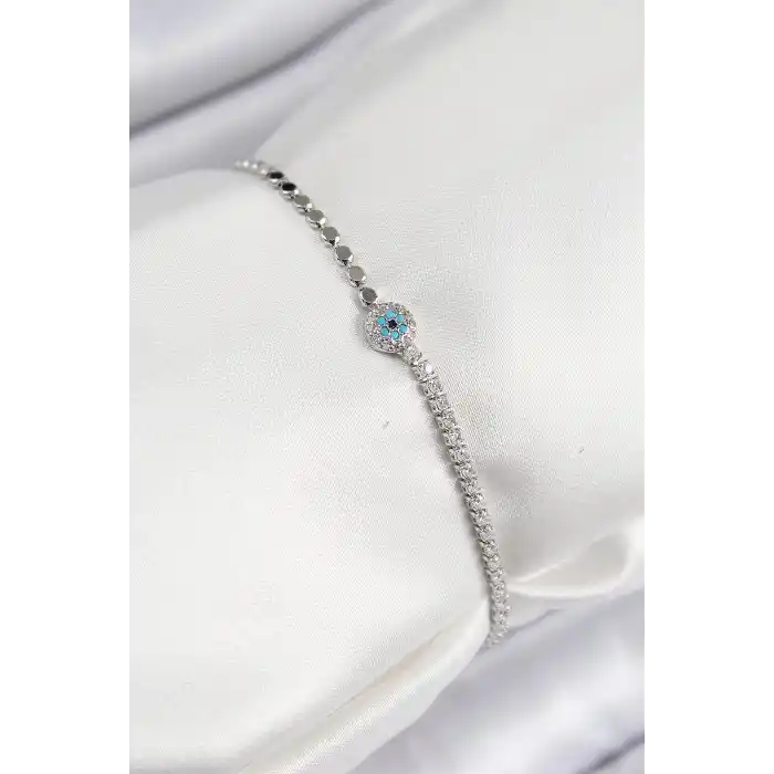 Pirinç Zirkon Taşlı Nazar Model Ezme Zincir Gümüş Renk Kadın Bileklik