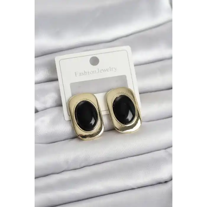 Siyah Renk Kare Model Vintage Kadın Küpe