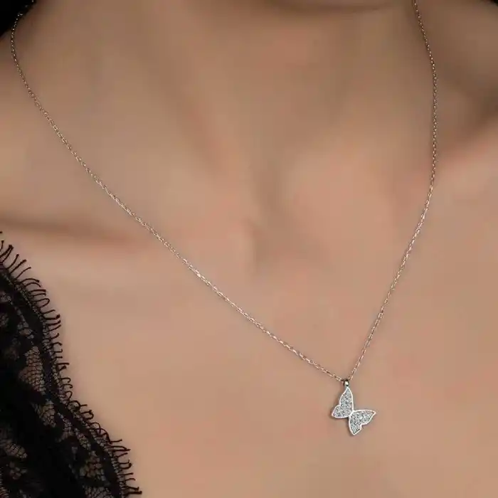Swarovski Taşlı Gümüş Kelebek Bayan Kolye