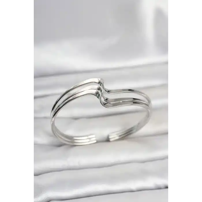 Zikzak Model Gümüş Renk Pirinç Kadın Bileklik