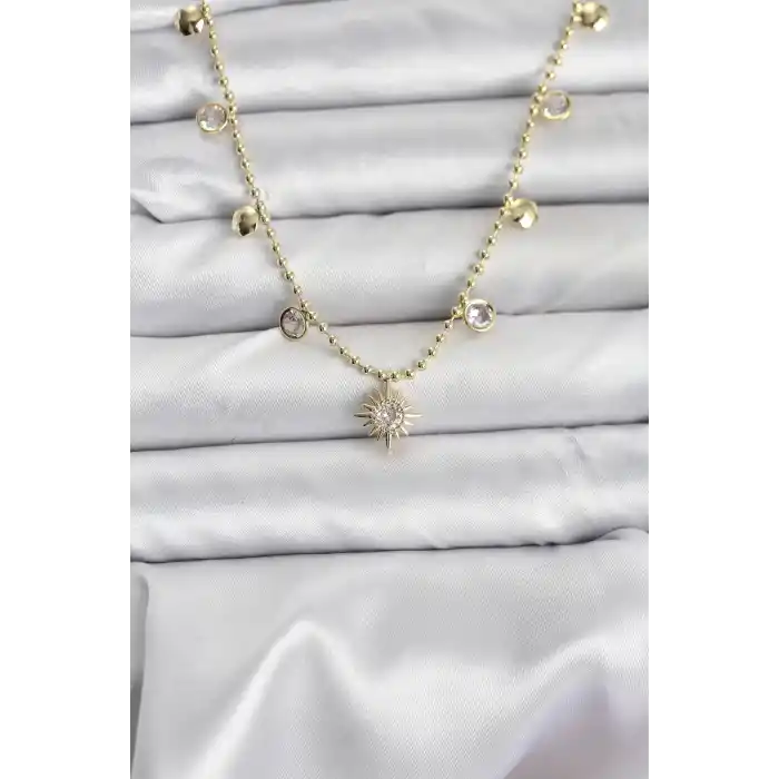 Zirkon Taşlı Kutup Yıldızı Model Pirinç Gold Renk Kadın Kolye