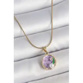 316L Çelik Gold Renk Zincir Mor Çiçek İşlemeli Zirkon Taş İnci Detaylı Minimal Portre Model Kadın Kolye