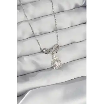 316L Çelik Gümüş Renk Fiyonk Detay Zirkon Taşlı Tektaş Kolye