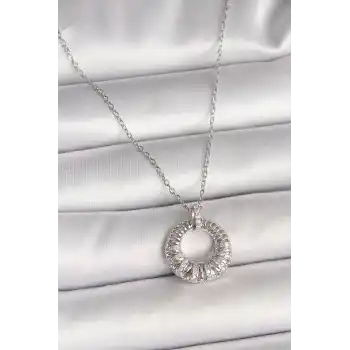 316L Çelik Gümüş Renk Zincir Zirkon Taş İşlemeli Daire Model Kadın Kolye