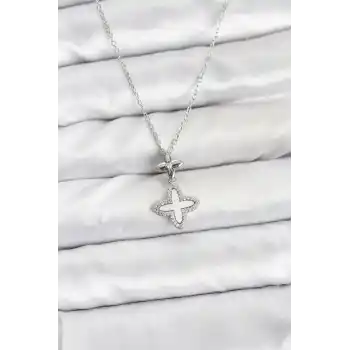 316L Çelik Zincir Gümüş Renk 4 Yapraklı Yonca Model Zirkon Taşlı Kadın Kolye