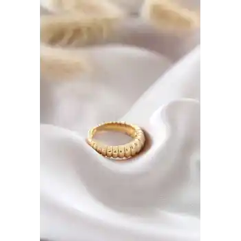 Altın Renk Ayarlamalı Burgu Kadın Yüzük