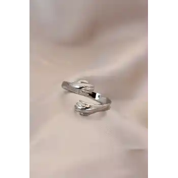 Ayarlamalı Gümüş Renk Metal Sarılan Eller Model Yüzük