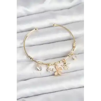Çiçek ve Kelebek Charmlı Gold Renk Pirinç Kadın Bileklik