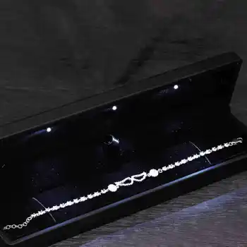 Gümüş Işıklı Kutulu Melek Kanadı Kadın Bileklik