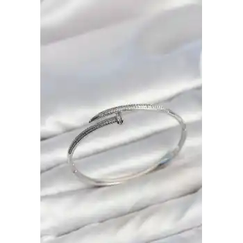 Gümüş Renk Çivi Model Zirkon Taşlı Kadın Kelepçe Bileklik