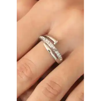 Gümüş Renk Taşlı Çivi Ayarlanabilir Kadın Yüzük