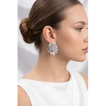 Gümüş Renk Zirkon Taşlı Çiçek Model Kadın Abiye Küpe