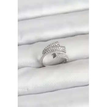 Gümüş Renk Zirkon Taşlı Pirinç Kadın Yüzük