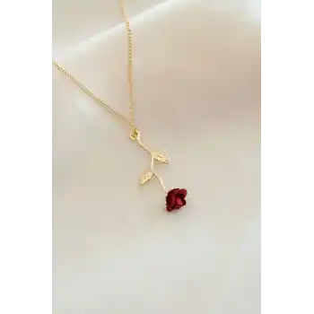 Kırmızı Gül Figürlü Kolye