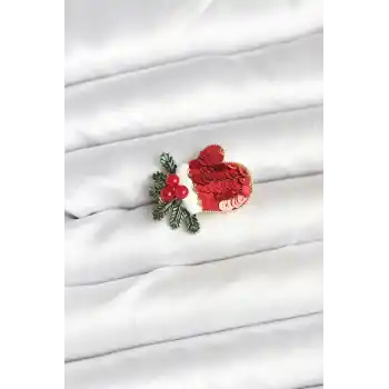 Kırmızı Model Yılbaşı Temalı Broş