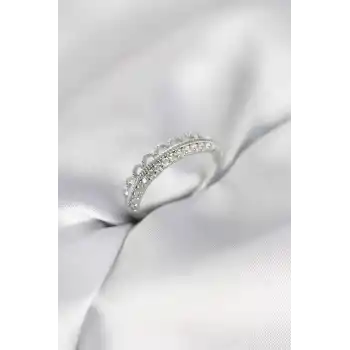 Motif Desenli Gümüş Renk Zirkon Taşlı Kadın Yüzük