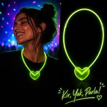 Neon Işıklı Fosforlu Kalp Parti Kolyesi Yeşil Renk