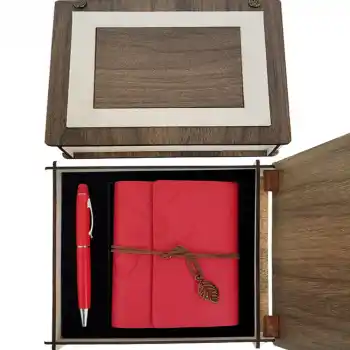 Özel Ahşap Kutulu Kırmızı Deri Defter ve Kalem Set