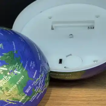 Pilli Işıklı Dönen Dünya Küresi