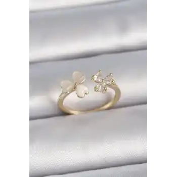 Pirinç Gold Renk Ayarlanabilir Zirkon Taşlı Kalp Beyaz Mineli Model Kadın Yüzük