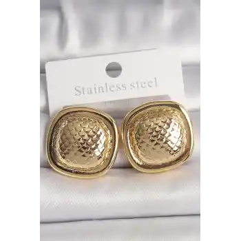 Pirinç Gold Renk İşlemeli Kare Model Kadın Küpe