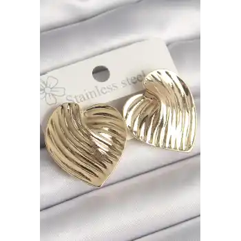 Pirinç Gold Renk İşlemeli Plaka Kalp Model Kadın Küpe