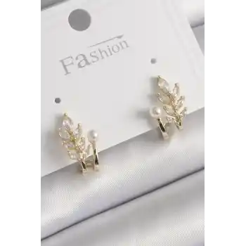 Pirinç Gold Renk Zirkon Taşlı Yaprak Model İnci Detay Küpe