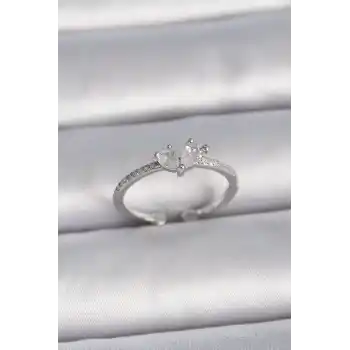 Pirinç Gümüş Renk Ayaralanabilir Zirkon Taşlı Kalp Model Kadın Yüzük