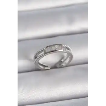 Pirinç Gümüş Renk Ayarlanabilir Sıralı İncili Zirkon Taşlı Kadın Yüzük