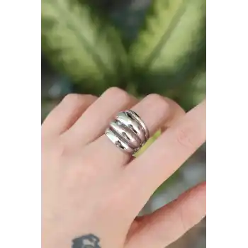 Pirinç Gümüş Renk Ayarlanabilir Tırtıklı Bombe Yüzük