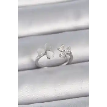 Pirinç Gümüş Renk Ayarlanabilir Zirkon Taşlı Beyaz Mineli Kalp Model Kadın Yüzük