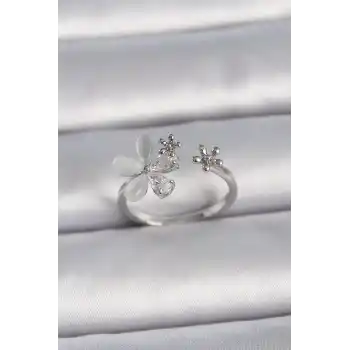 Pirinç Gümüş Renk Ayarlanabilir Zirkon Taşlı Beyaz Mineli Yaprak Model Kadın Yüzük